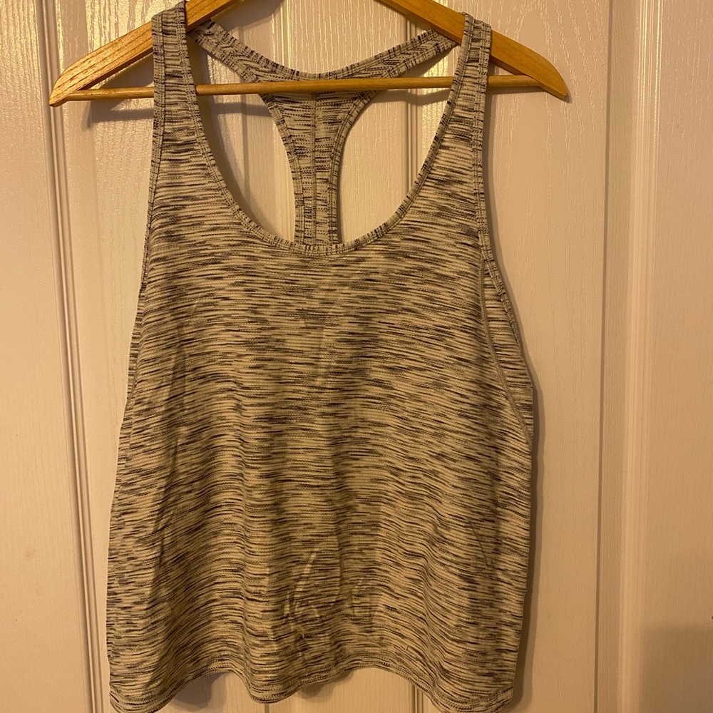 Heathered grey lululemon tank